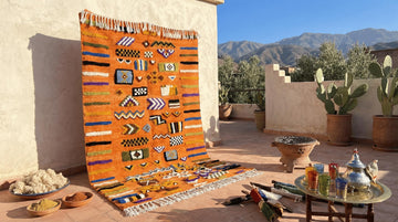 Orange Moroccan Rug – Hand-Knotted Berber Wool Azilal Style, close-up detail view – Boho Sofa