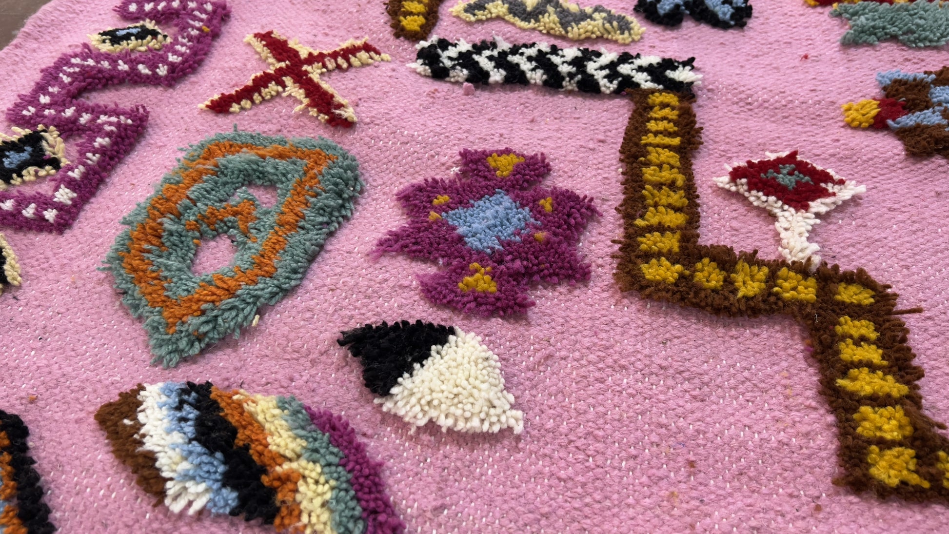 Traditional Abstract Rug I Thick Moroccan Wool Rug (Low-Shedding)-BOHO SOFA